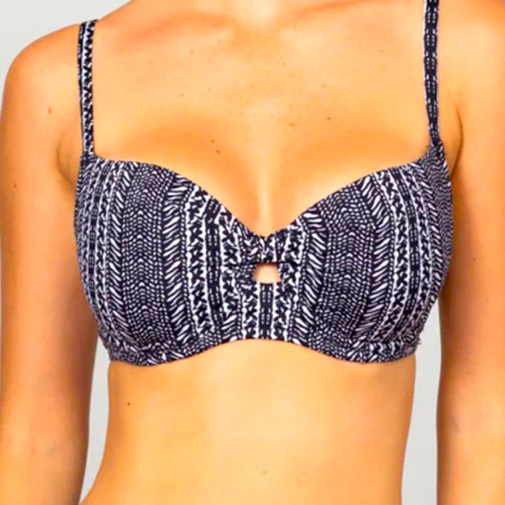 BNWT black and white bikini top